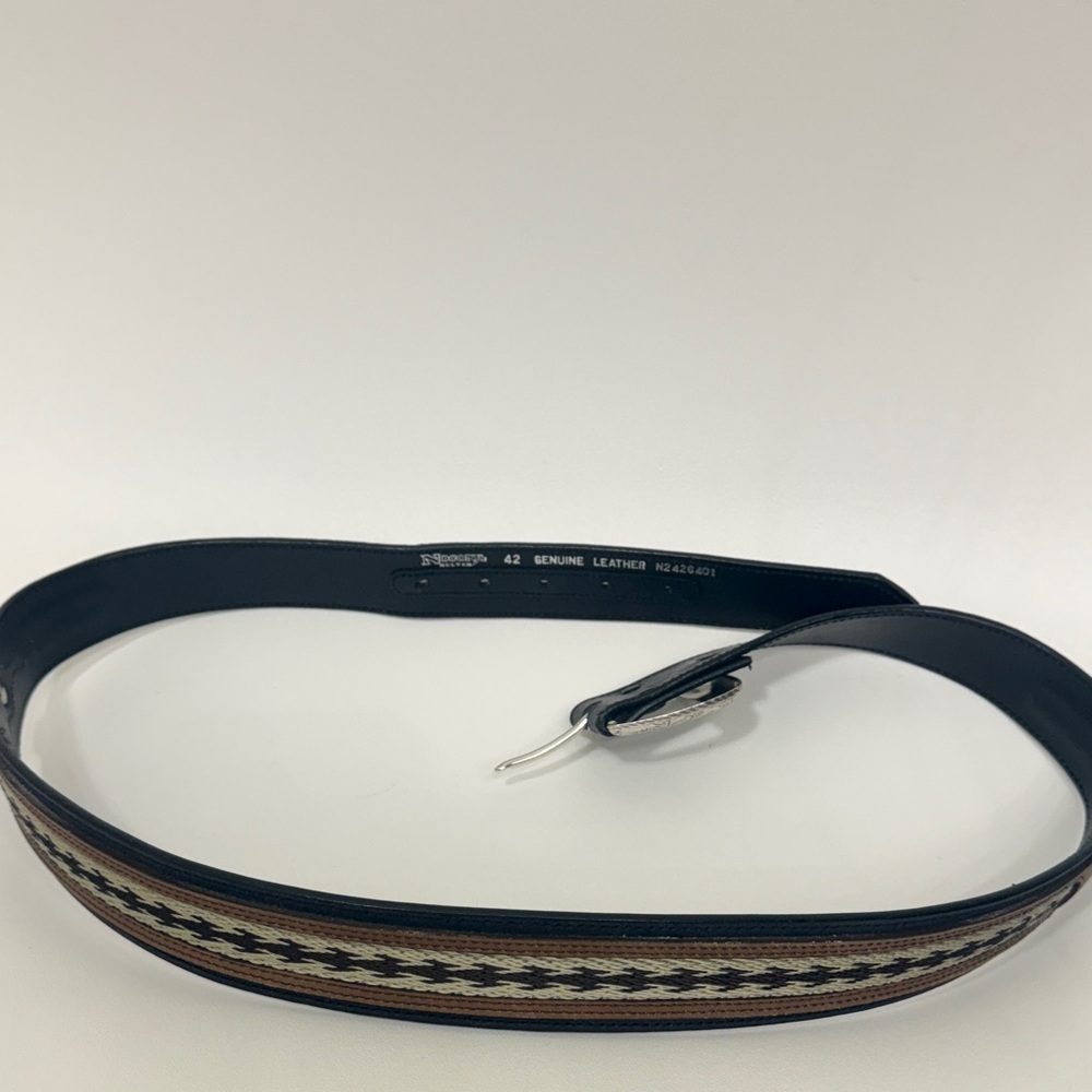 Nocona Belt Co Genuine leather black and brown western belt size 42.